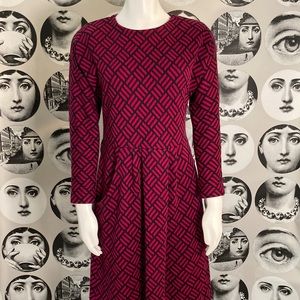 🥰Unique Sweater Dress Sz 8P in Magenta & Black💓🖤